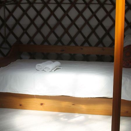 Yourte Grain De Folie Hotel Waben Екстериор снимка